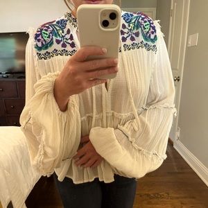 Free People - Blouse white distressed embroidered - Small